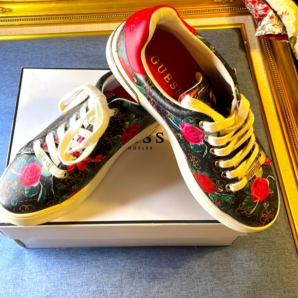 Guess Shoes - Guess Canvas Shoes